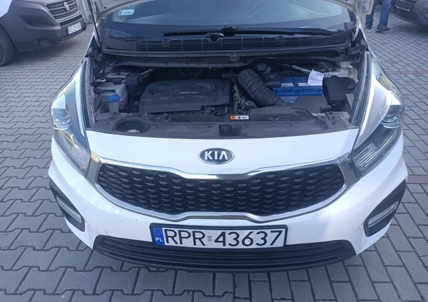 Kia Carens cena 36900 przebieg: 285471, rok produkcji 2017 z Rzeszów małe 191